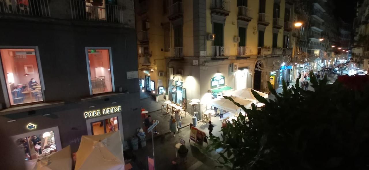 Apartamento La Residenza Napoli Short Let Monolocale Standard Via Chiaia 82 Napoli Exterior foto